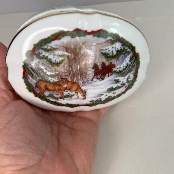 1986 Heritage House Melodies of Christmas Porcelain Trinket Box Deer Sleigh - Picture 10 of 12